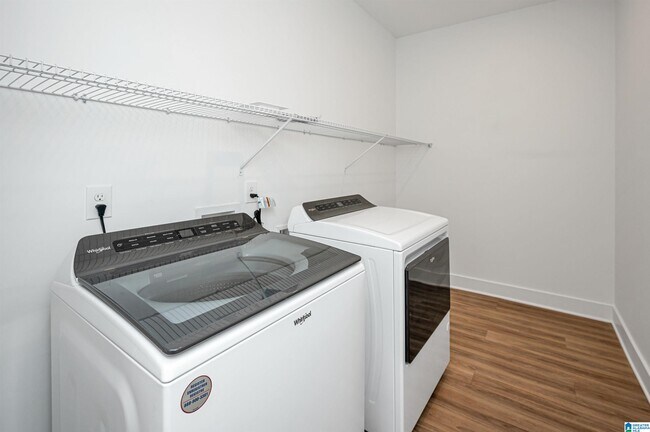 Building Photo - 2440 18th St S