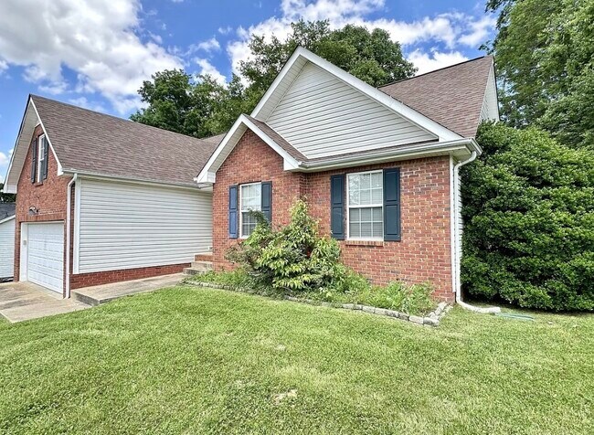 Building Photo - 1641 Cedar Springs Cir