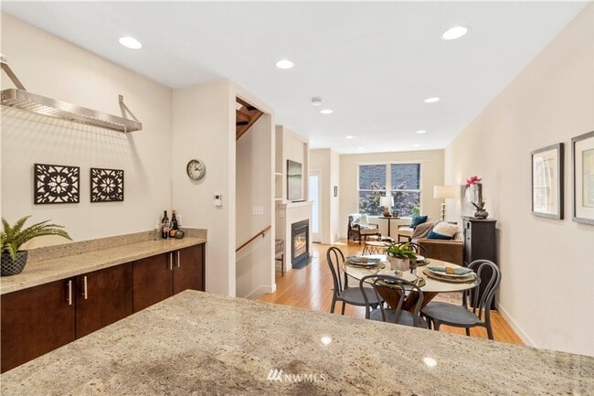 Building Photo - Must See Beautiful Townhome with option to...