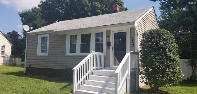 Building Photo - 3803 Larry St