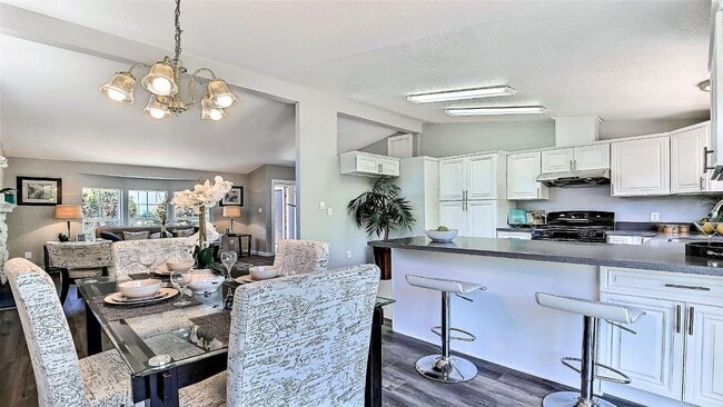 Building Photo - 1090 Walnut Woods Ct