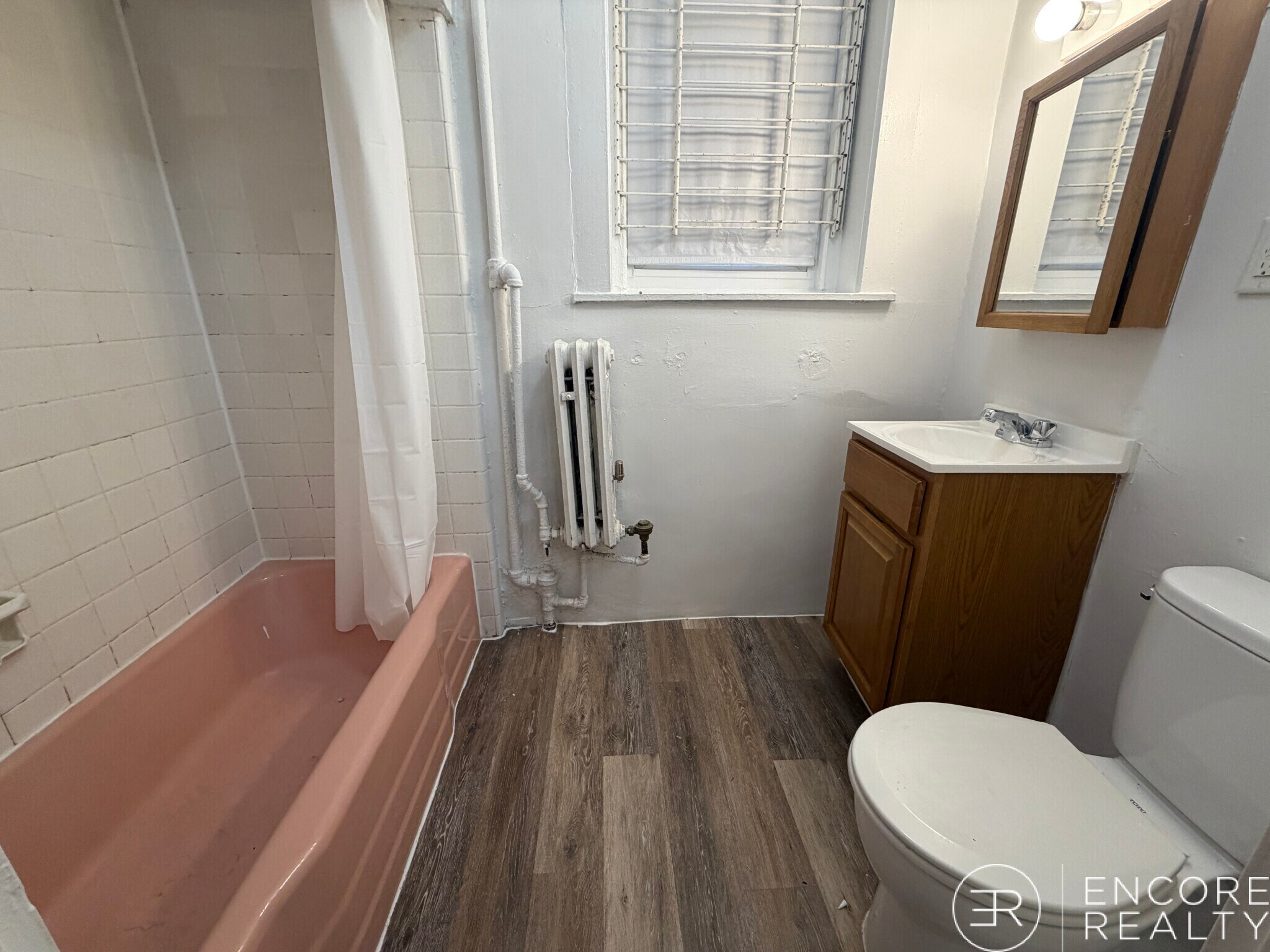 Building Photo - 119 Sutherland Rd