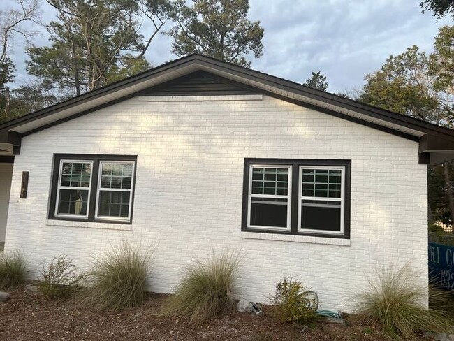 Building Photo - Channel Haven WATER access community 3BR/D...