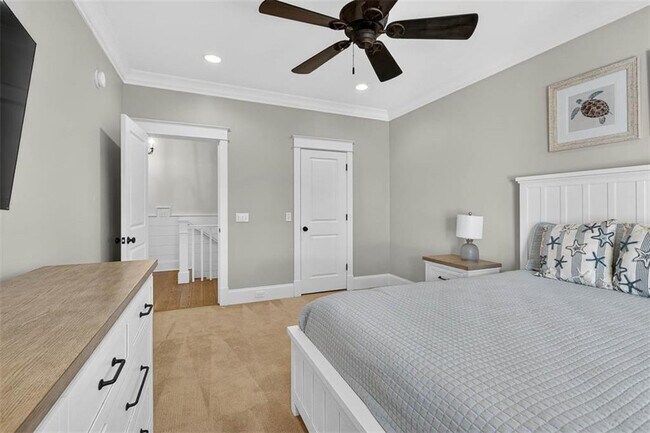 Building Photo - 1030 Village Oaks Ln