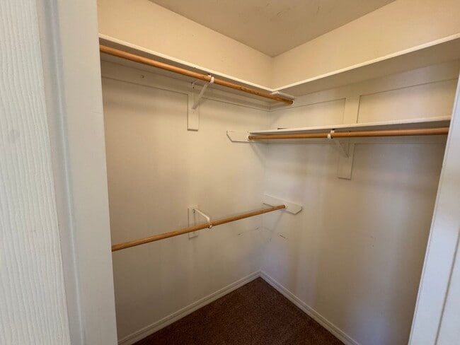 Building Photo - Gorgeous 3-Bedroom Home with Spacious Yard