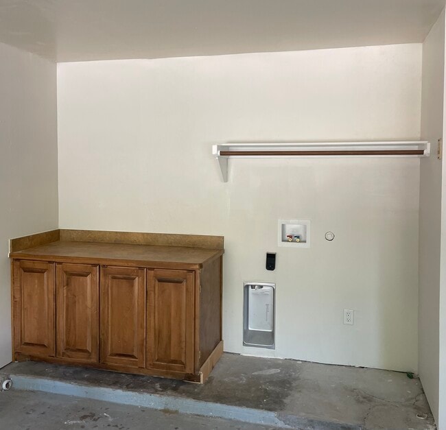 Building Photo - 6509 Cathy Dr