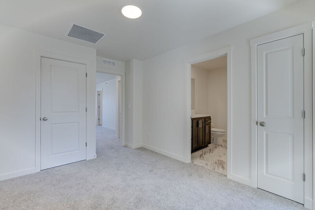 Building Photo - 1843 NW 18th Way