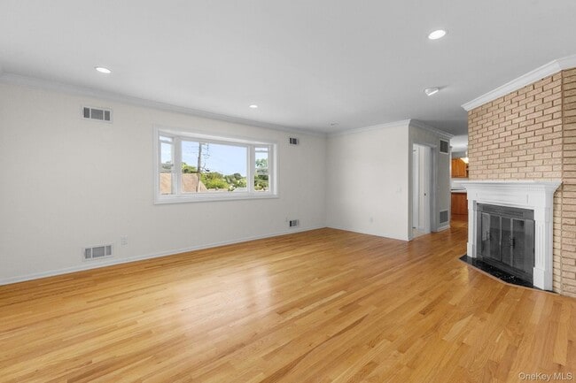 Building Photo - 46 Sylvan Rd