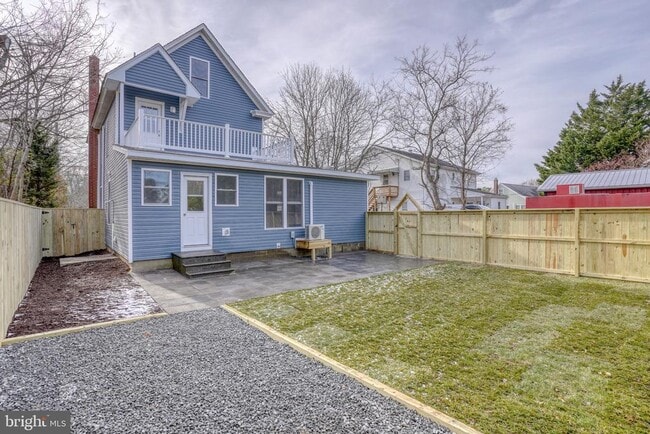 Building Photo - 35617 Airport Rd