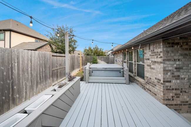 Building Photo - 10719 Lacaille Ln