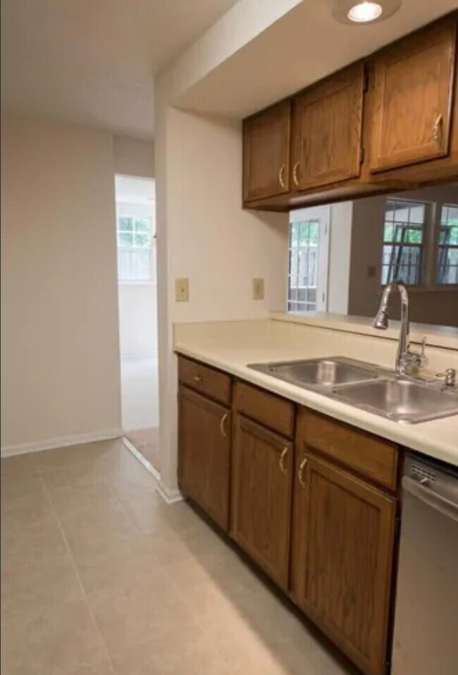 Building Photo - 3206 Matilda Cv