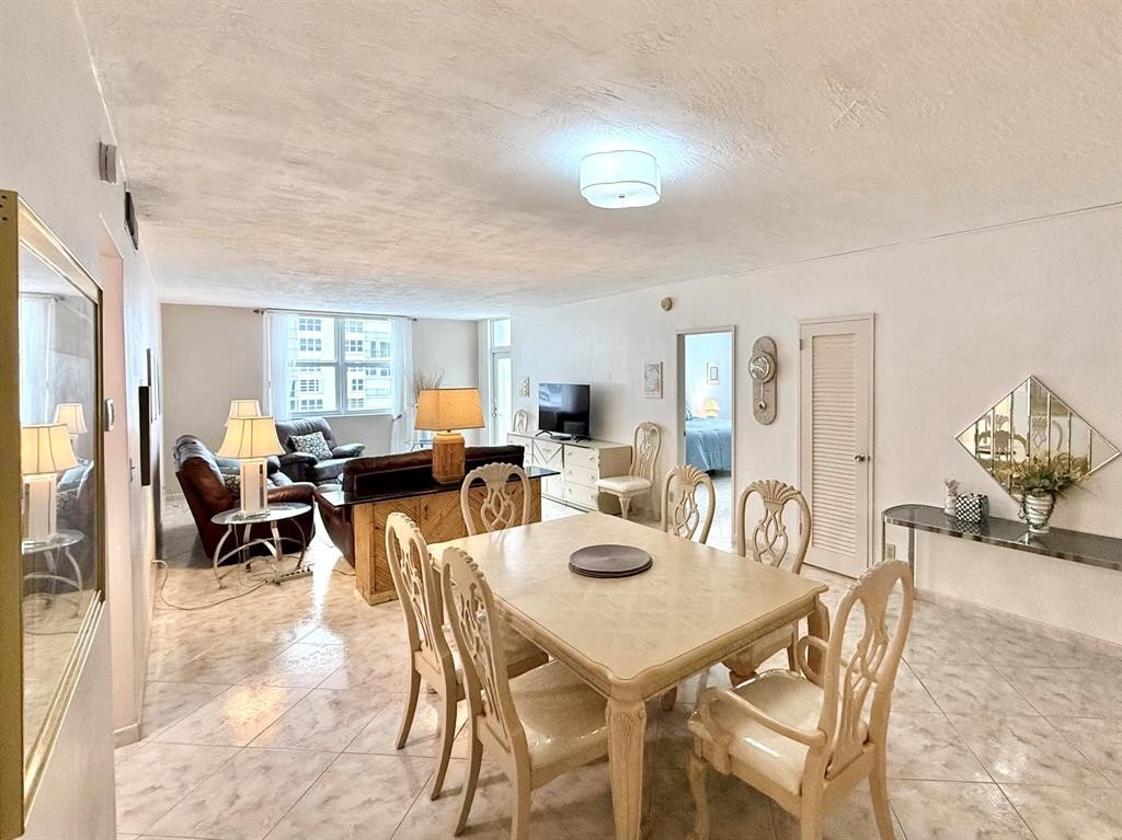 Building Photo - 4250 Galt Ocean Dr