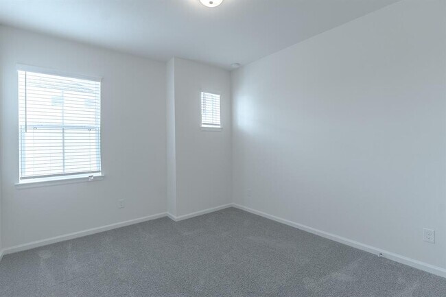 Building Photo - 3317 Young Clover Wy