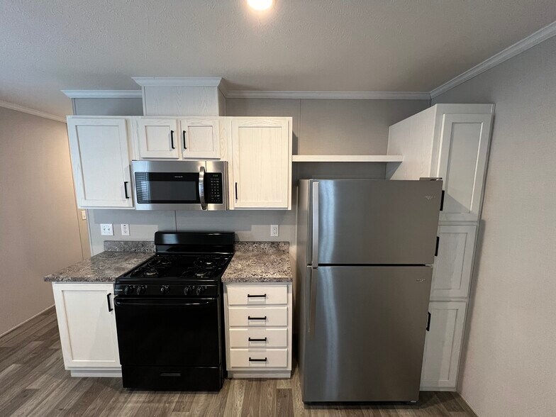 Building Photo - 38058 Pardo Dr