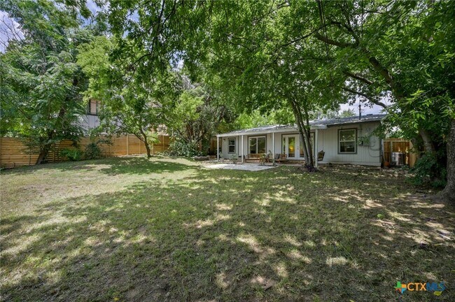 Building Photo - 403 Krebs Ln
