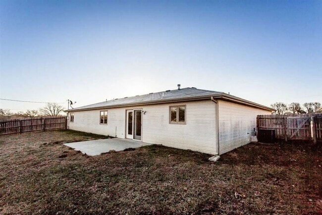 Building Photo - Spacious home in Ogden!
