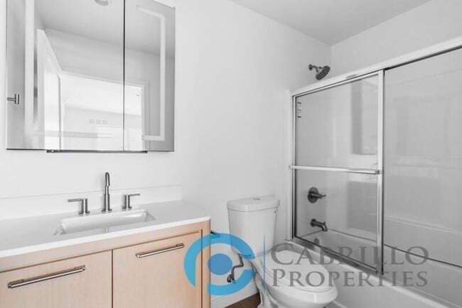 Building Photo - 6640 Valjean Ct