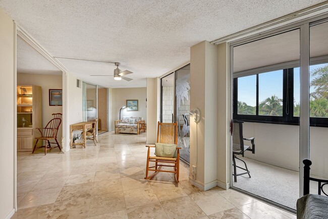 Building Photo - SUNTIDE BEACH CONDO FOR RENT