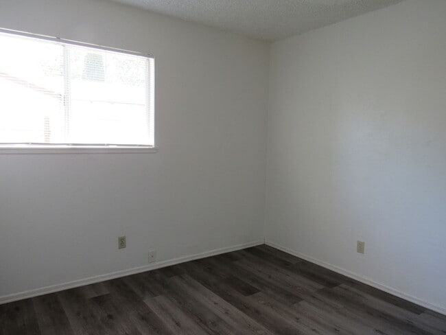 Building Photo - Cozy West Lancaster Home