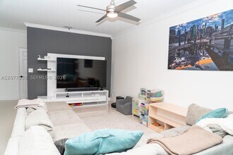 Building Photo - 2818 SW 177th Ave