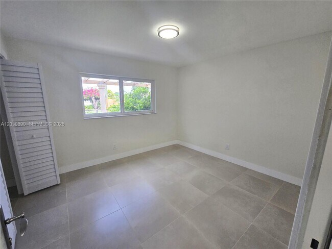Building Photo - 8891 SW 36th St