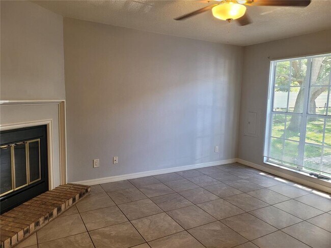 Building Photo - 11301 Grandville Dr