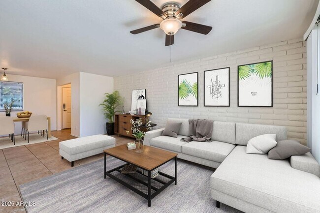 Building Photo - Luxury and Resort like Living at Scottsdale Park Place!!!  Tile throughout, light, bright and Pri...