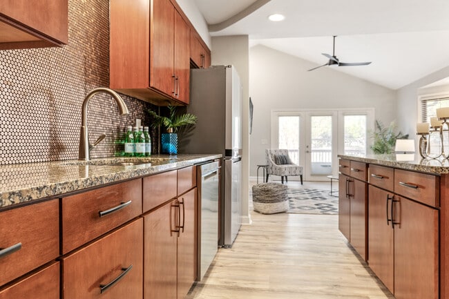 Building Photo - 221 Brighton Way