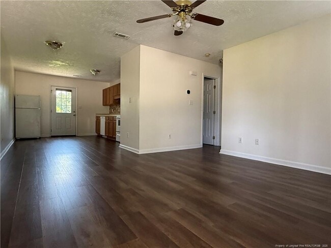Building Photo - 203 Centipede Ln