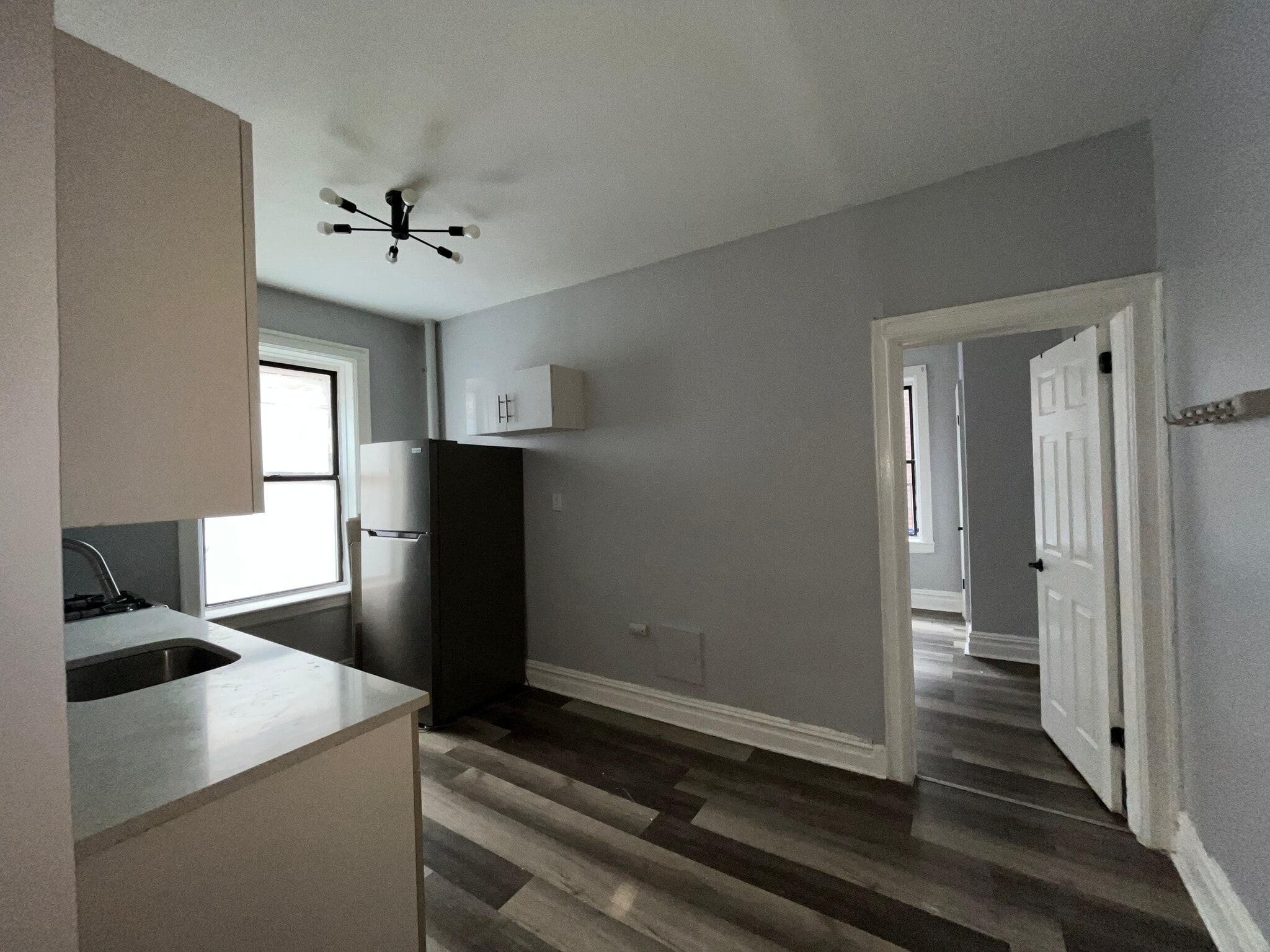 Building Photo - 112 Corbin Ave