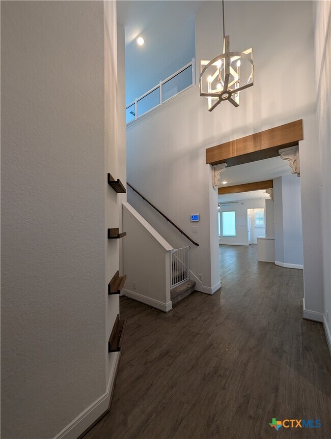 Building Photo - 2935 Aller
