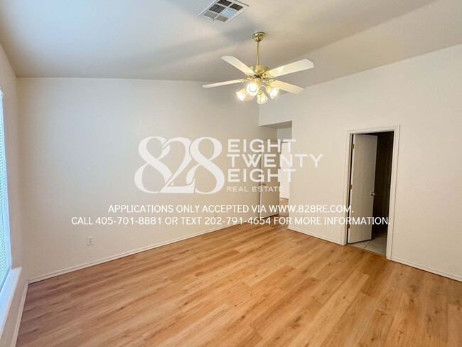 Building Photo - 1919 Leeds Ln