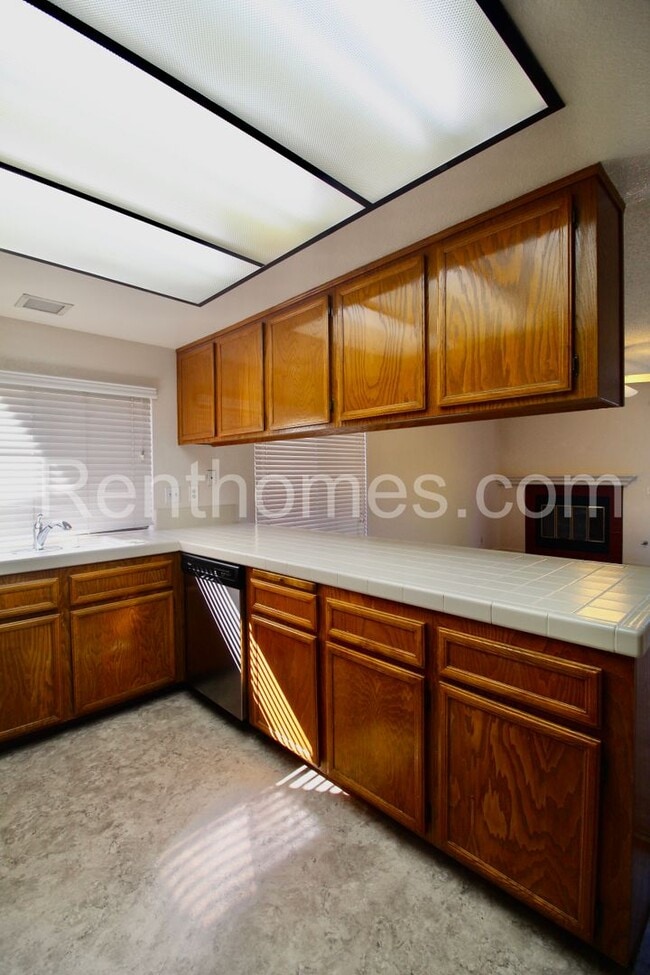 Building Photo - 10808 Red Fern Cir