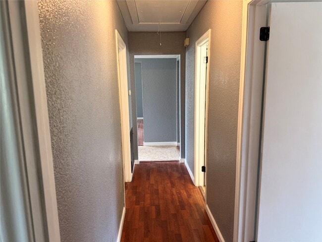 Building Photo - 141 Slade St