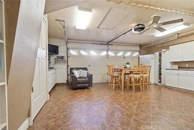 Building Photo - 2142 Iron Club Dr