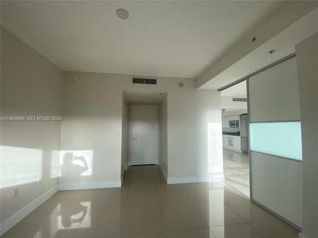 Building Photo - 92 SW 3rd St