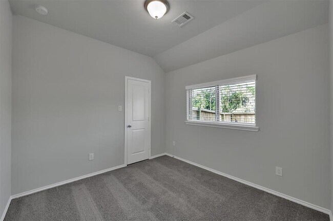 Building Photo - 516 Chestnut Reef Ct