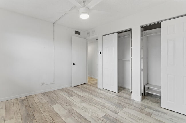 Building Photo - 9233 SW 8th St