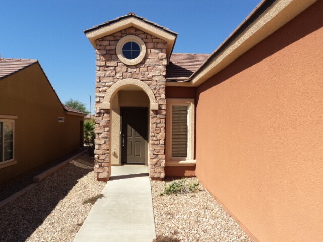 Building Photo - 1348 Beehive Ln