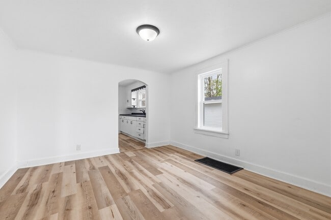 Building Photo - 2012 Arrow Ave