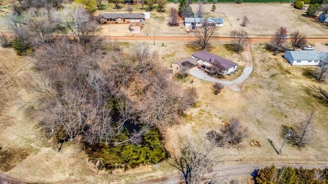 Building Photo - Beautiful Home in Kingman Available For Rent or Rent to Own located on Nearly 1 Acre!