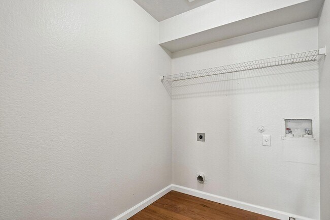 Building Photo - 231 Altamont St