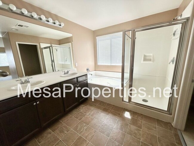 Building Photo - 12976 Romero Ln