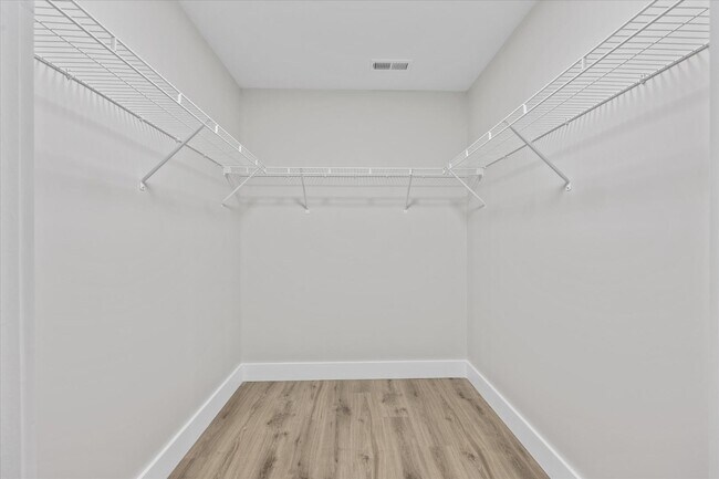 Building Photo - 8306 Lobelia Ln