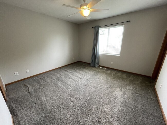 Building Photo - 17738 Olive St