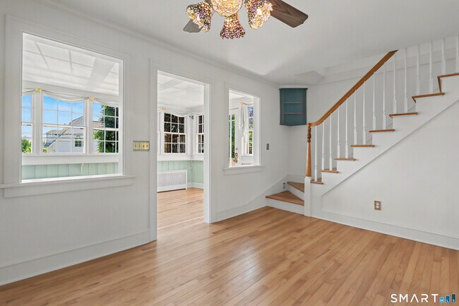Building Photo - 8 Sherwood Dr