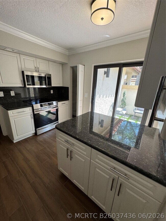 Building Photo - 7741 La Mirada Dr