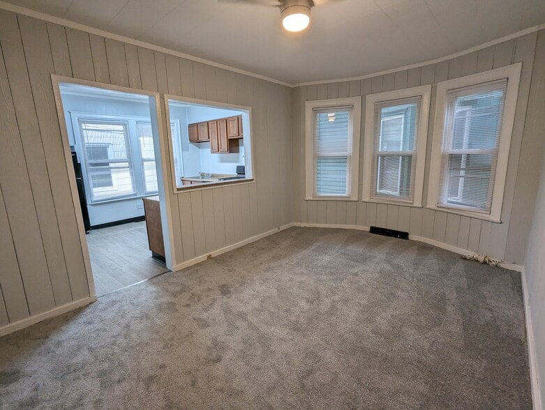 Building Photo - 576 Potomac Ave