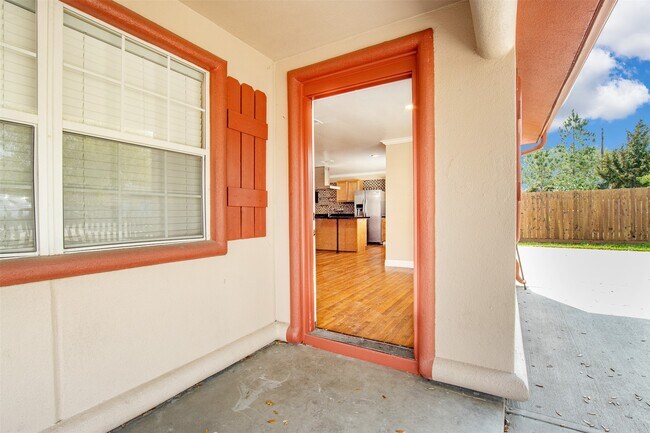Building Photo - 2098 Harland Dr