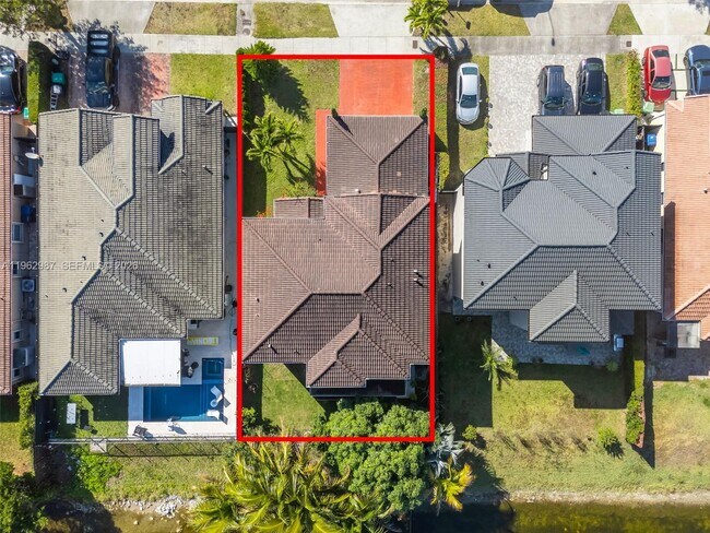 Building Photo - 16605 SW 55th Terrace